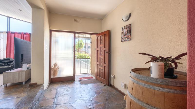 5 Bedroom Property for Sale in Parow North Western Cape